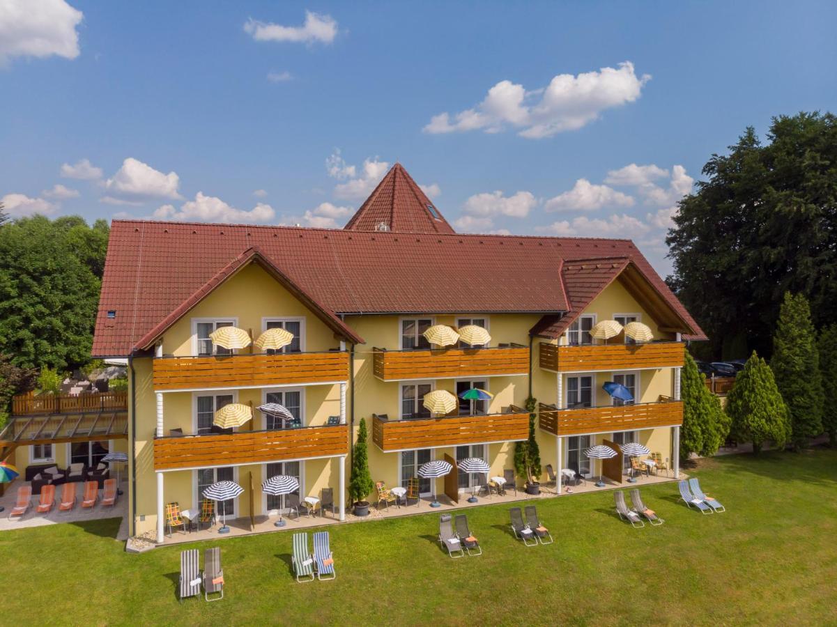 Hotel Garni Oasis Loipersdorf ينرسدورف المظهر الخارجي الصورة