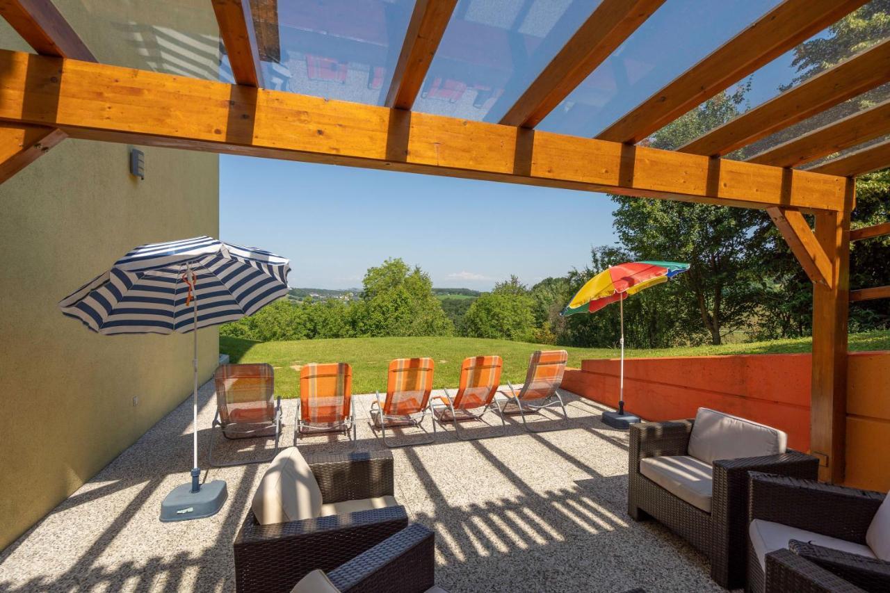 Hotel Garni Oasis Loipersdorf ينرسدورف المظهر الخارجي الصورة