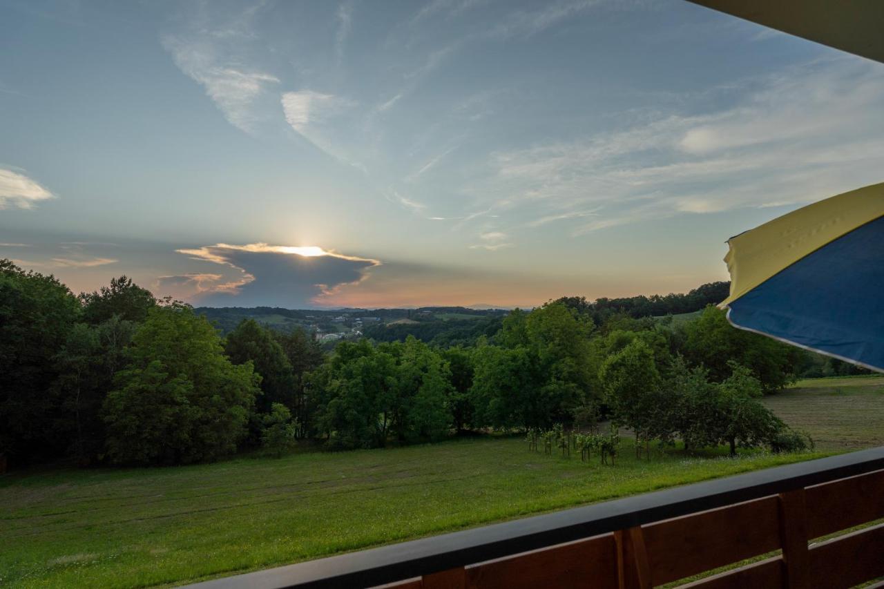 Hotel Garni Oasis Loipersdorf ينرسدورف المظهر الخارجي الصورة