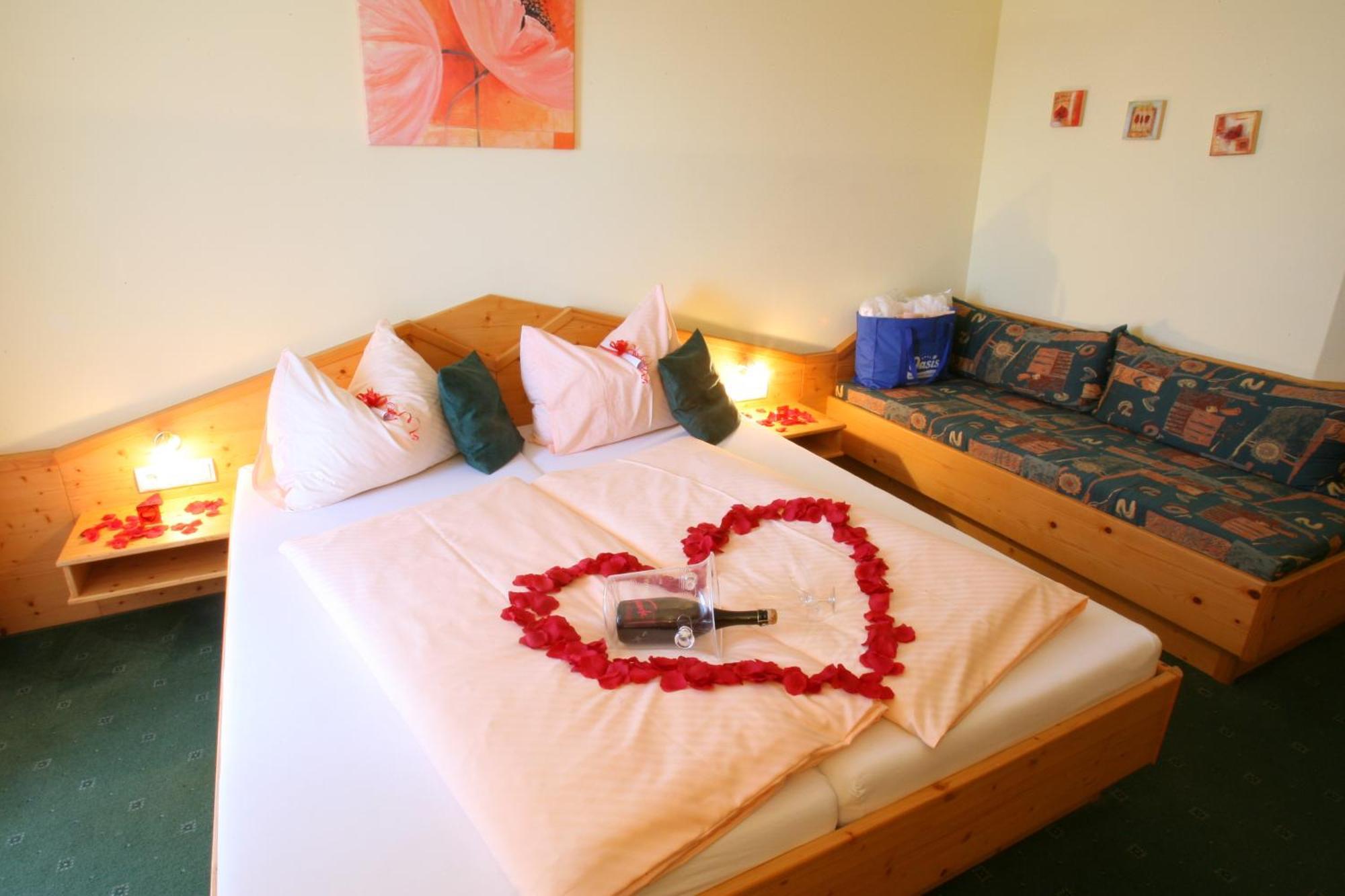 Hotel Garni Oasis Loipersdorf ينرسدورف الغرفة الصورة
